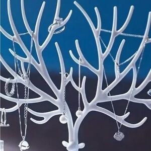 ⭐️White Jewelry Deer Display Stand